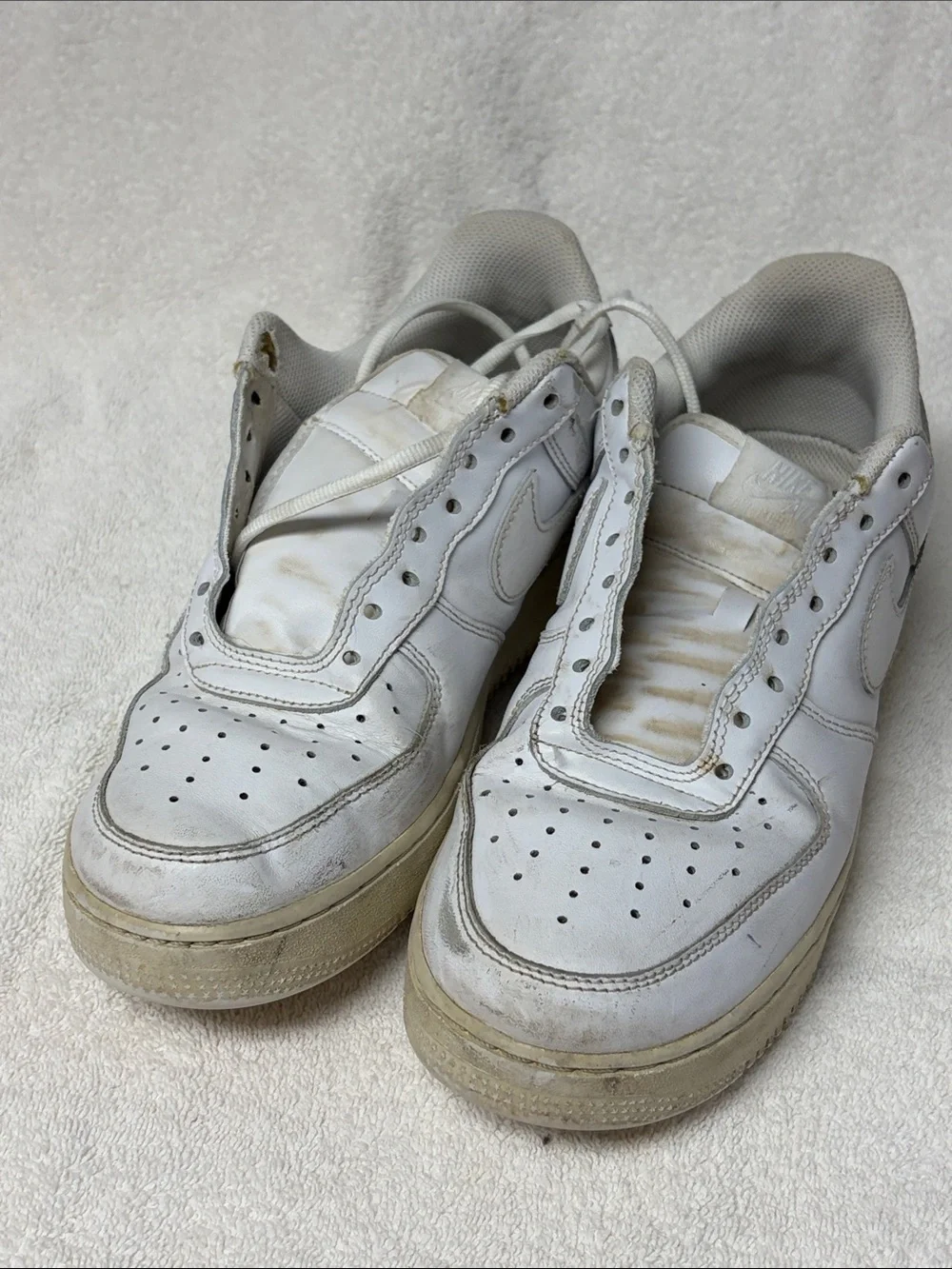 Nike Air Force 1 ’07 Triple White Men’s Size 9 CW2288-111